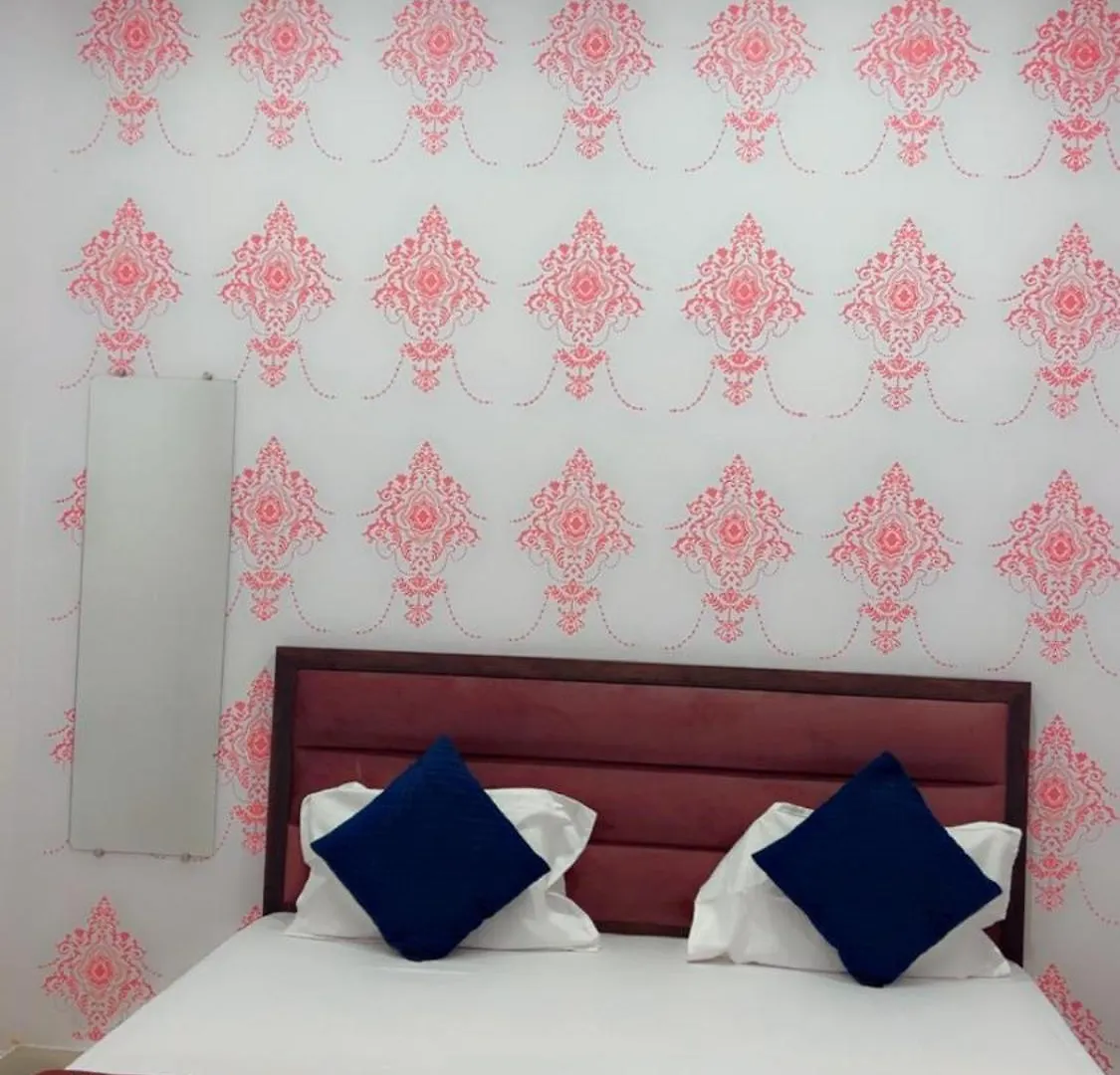 Shree Radhe Shyam Homestay - Walkable Distance To Sri Kashi Vishwanath Temple And Ganga Aarti Варанаси 0*,  Индия