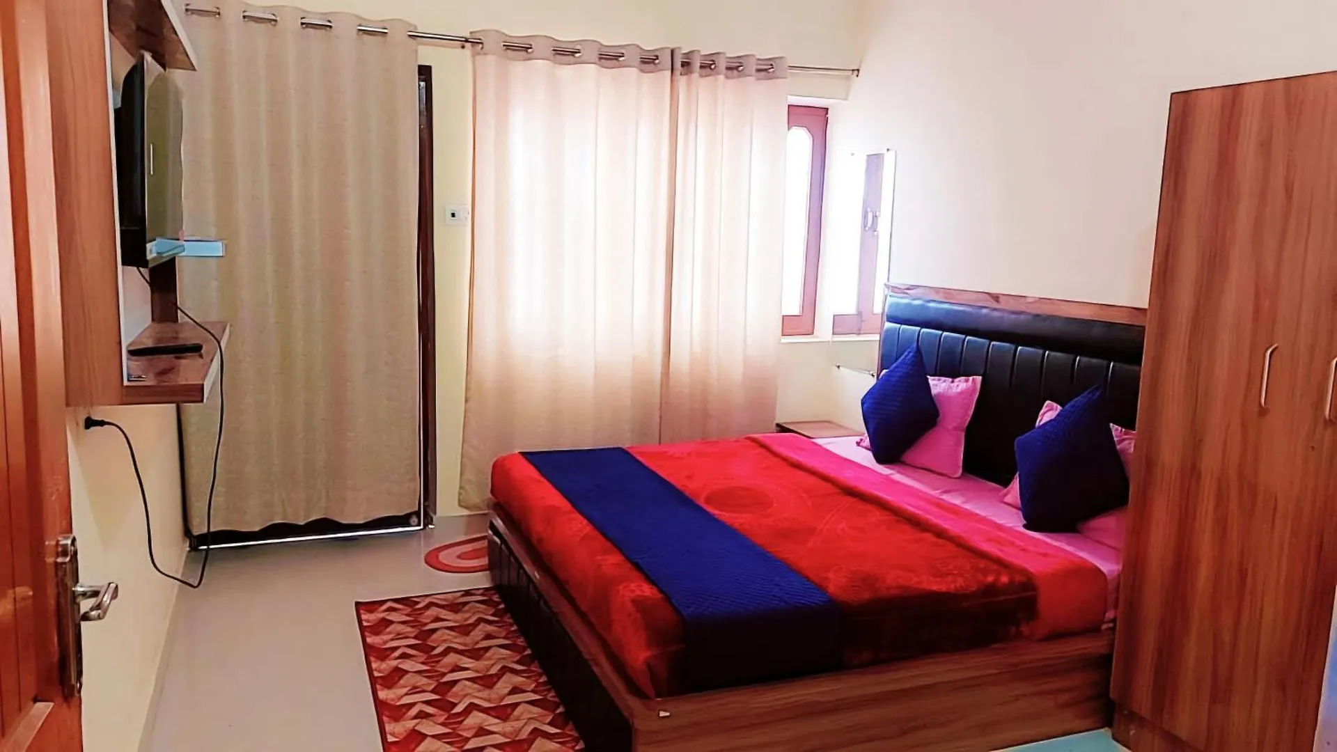 Apartment Shree Radhe Shyam Homestay - Walkable Distance To Sri Kashi Vishwanath Temple And Ganga Aarti Varanasi